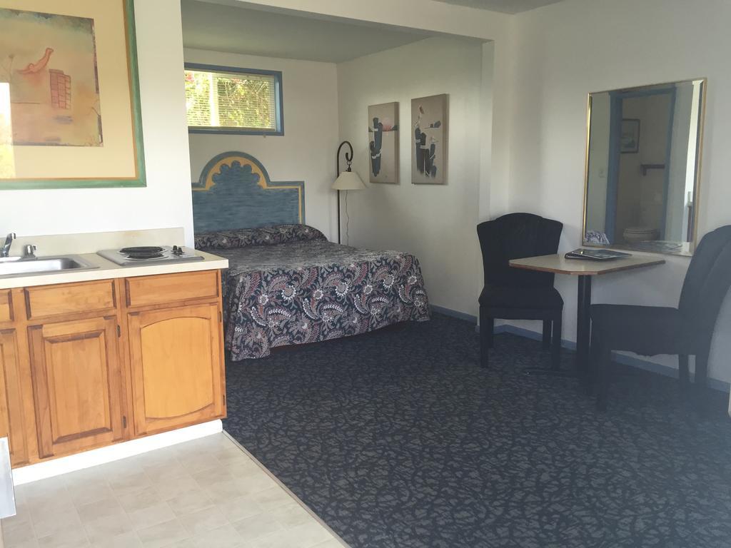 Ocean Avenue Inn Westport Habitación foto